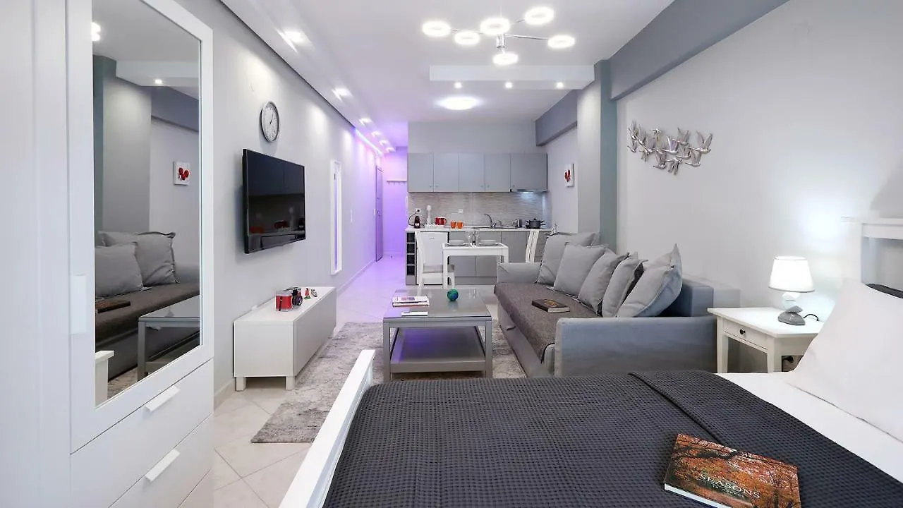 Zotos Luxury Studios & Apartments Soluň
