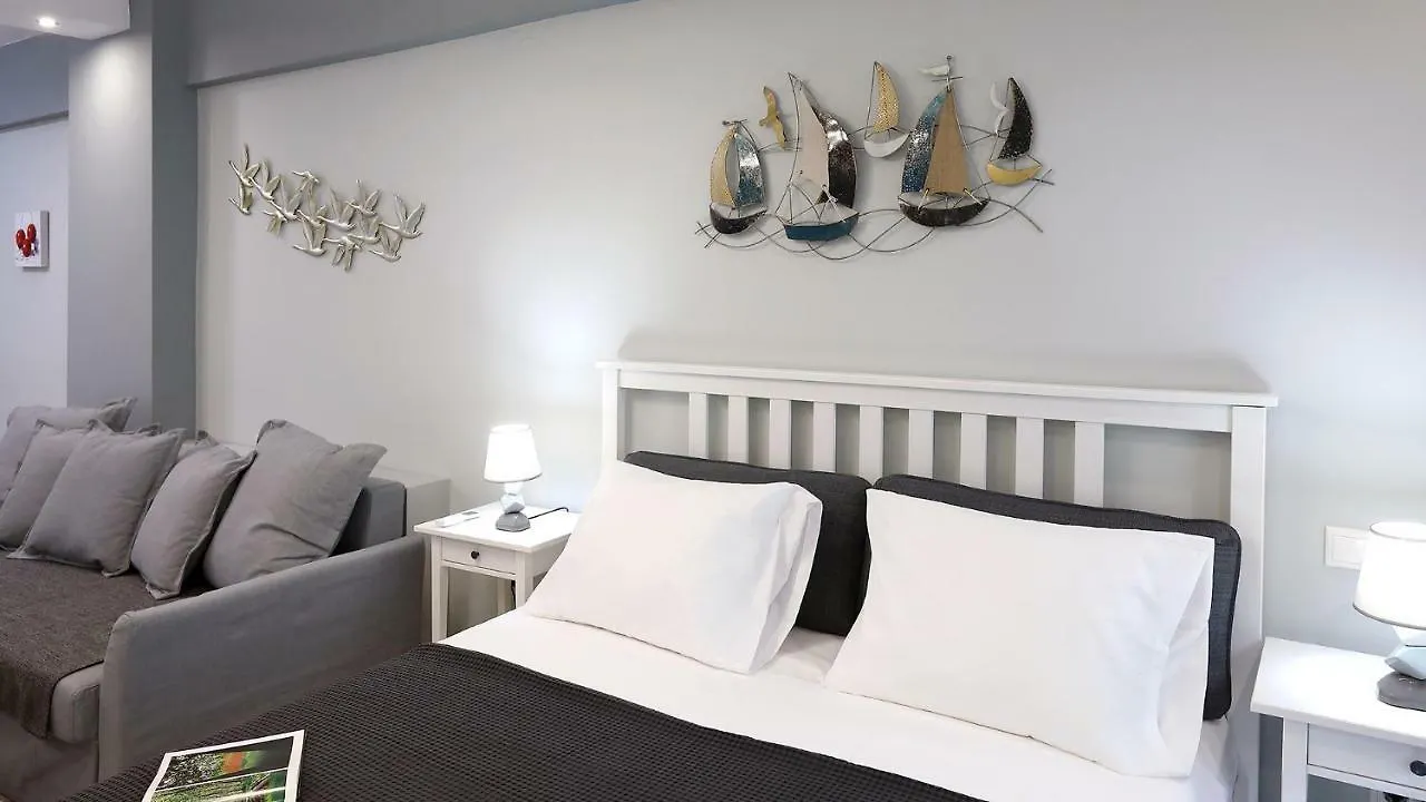 Zotos Luxury Studios & Apartments Soluň
